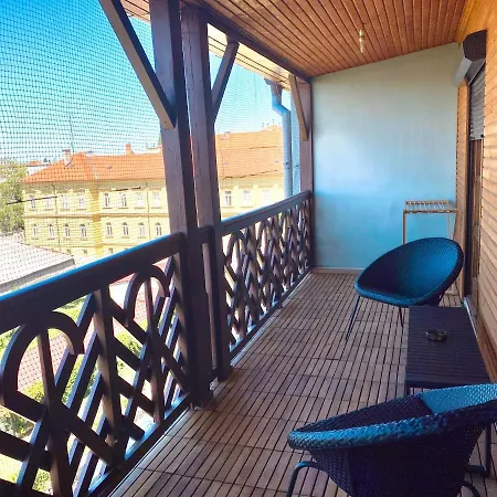 Apartment Rea *